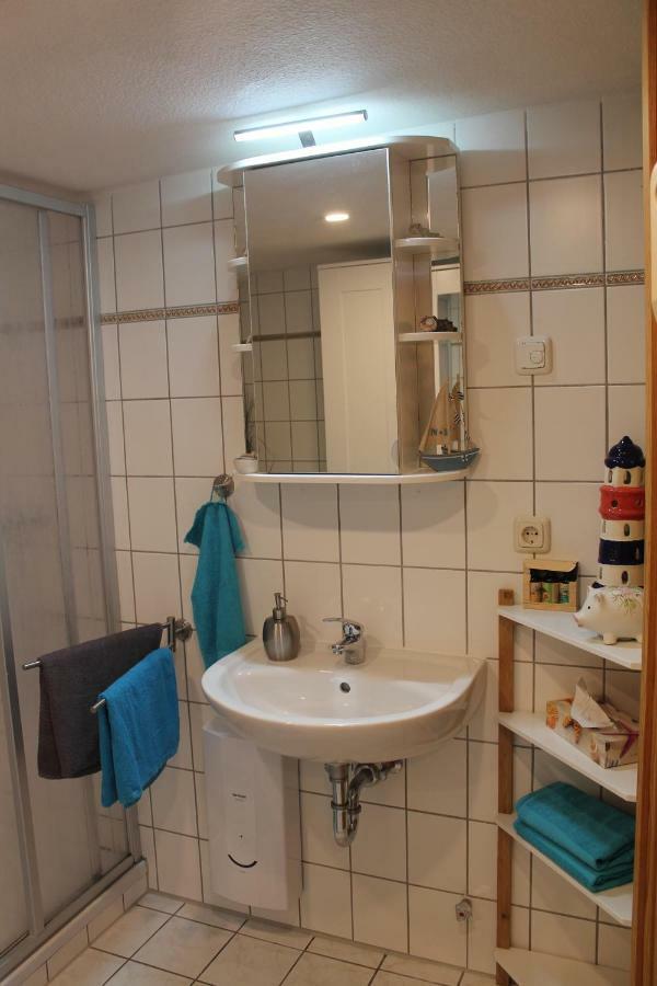 Lutzi´s Ferienwohnung Rostock Exterior foto