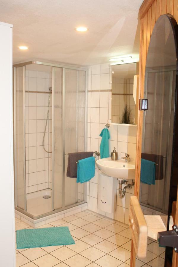 Lutzi´s Ferienwohnung Rostock Exterior foto